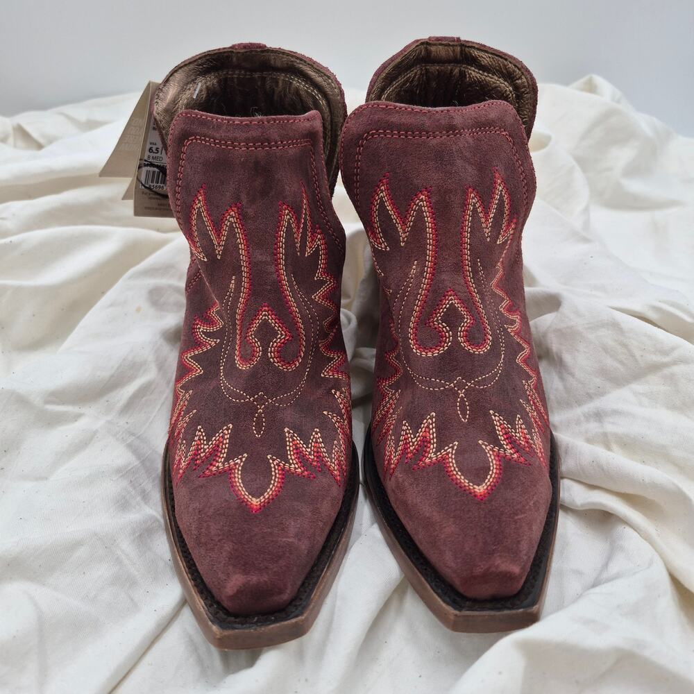 NEW Ariat Dixon Merlot Suede western ankle booties Merlot Suede Women's size 6.5